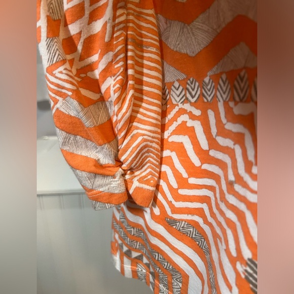 Chico’s Mid Sleeve Sheer High Low Hem Split Back Blouse - Picture 3 of 4